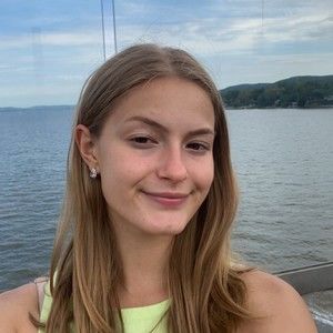 Meet your Posher, Julianne